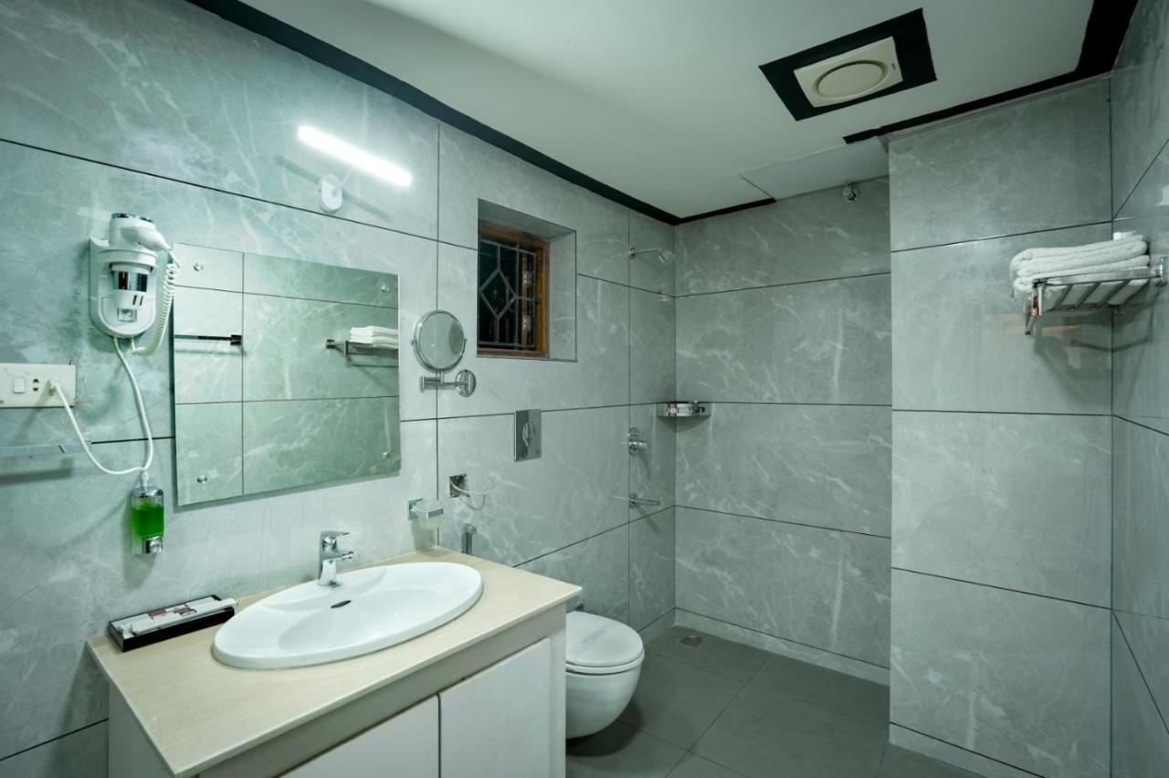 Empire Residency Tiruvalla Exterior foto