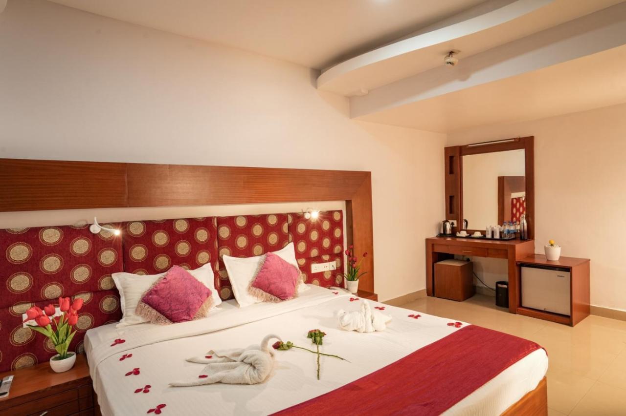 Empire Residency Tiruvalla Exterior foto