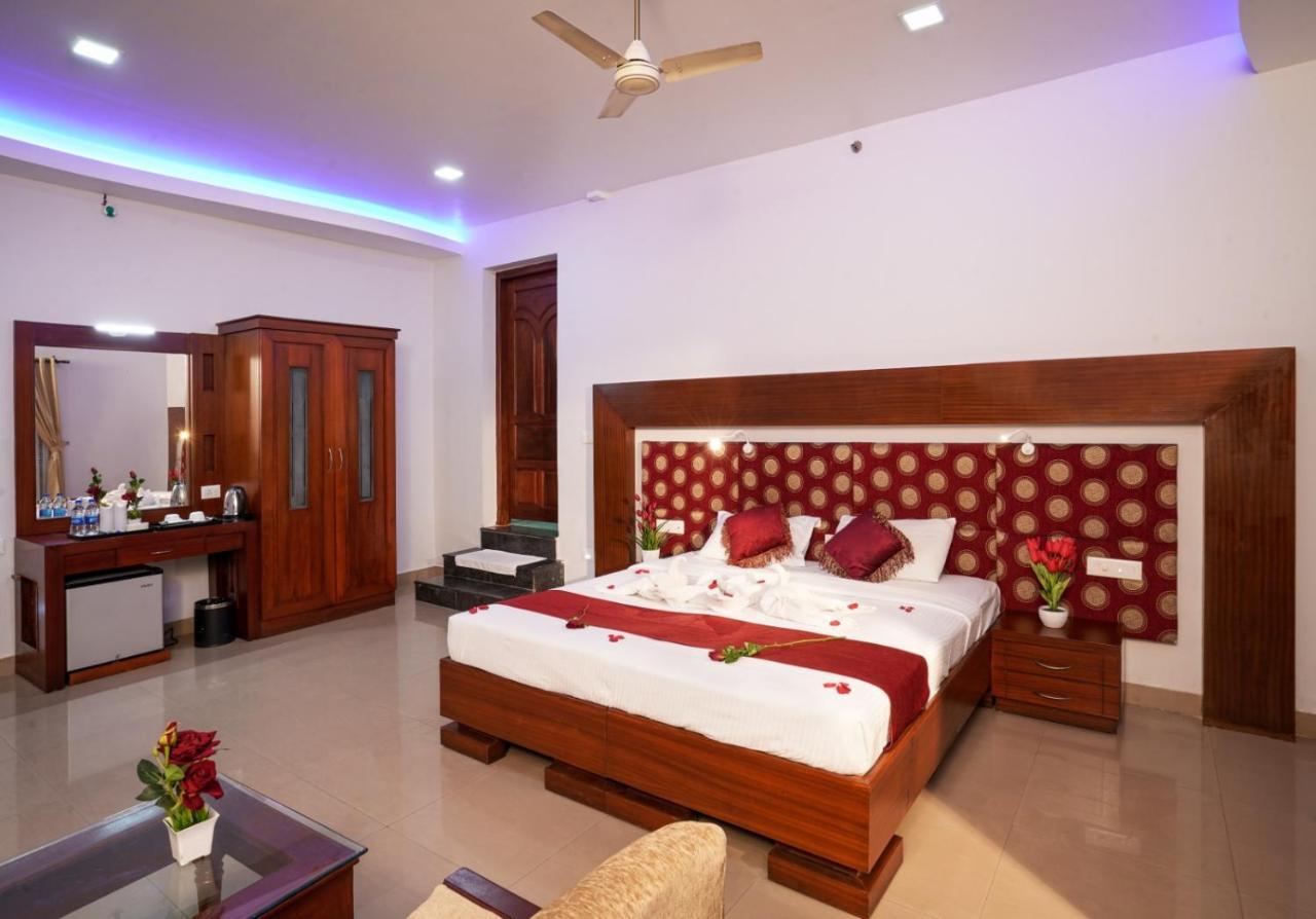 Empire Residency Tiruvalla Exterior foto