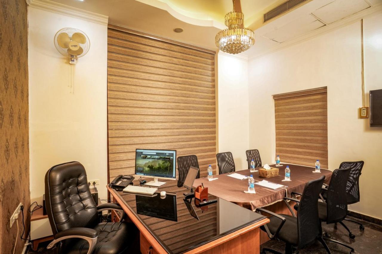 Empire Residency Tiruvalla Exterior foto