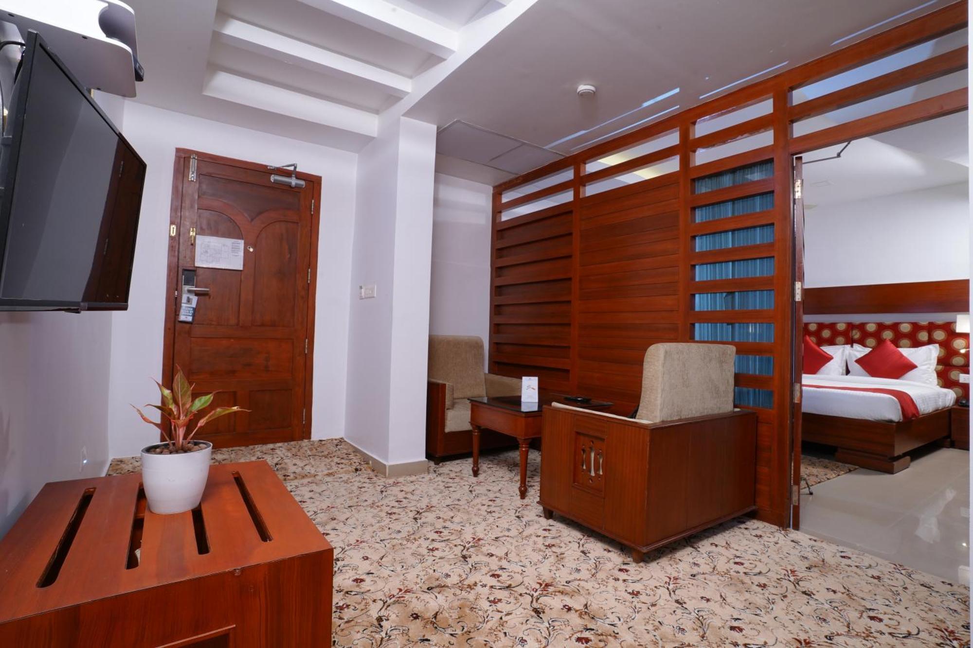 Empire Residency Tiruvalla Exterior foto